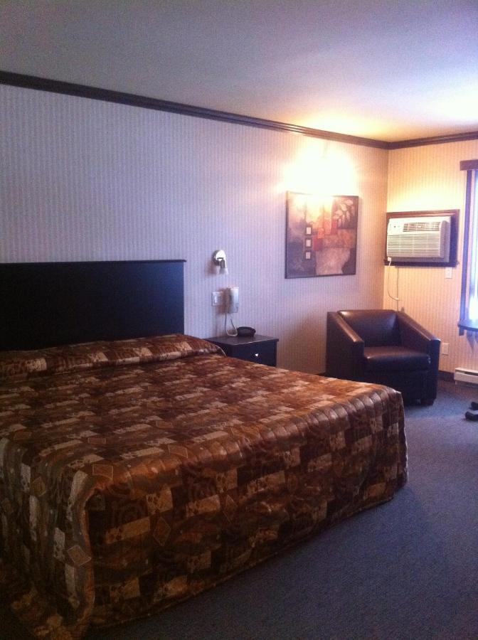 Hotel Ramada By Wyndham Laval Pokoj fotografie