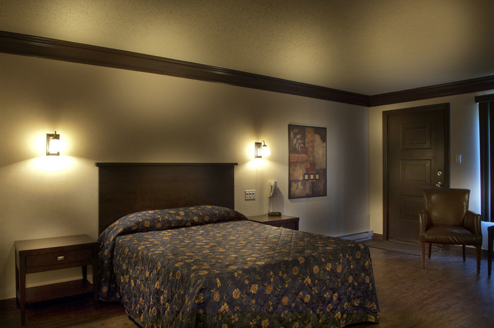 Hotel Ramada By Wyndham Laval Exteriér fotografie